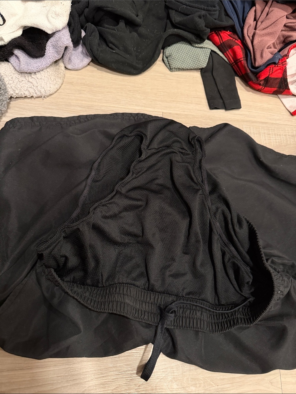 Nike Black men’s Athletic Shorts with White Swoosh - Picture 4 of 5